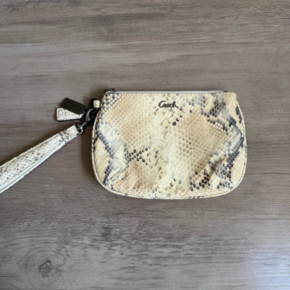 Coach Kristin Embossed Python Snakeskin Vintage Y2K Wristlet - Picture 1 of 5